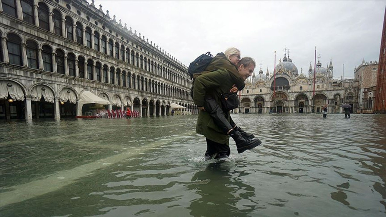 Bilim insanları tarih verdi: Venedik sular altında kalacak!